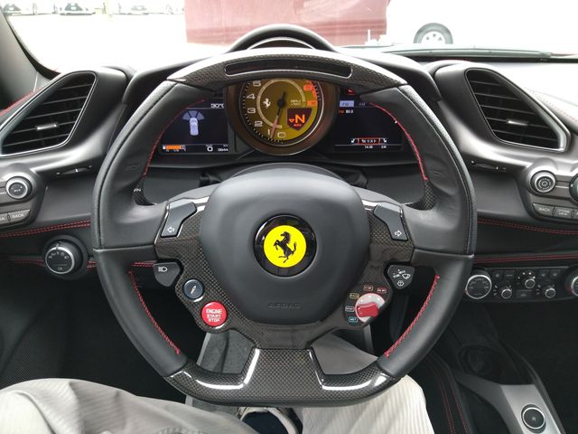 Ferrari 488 GTB 2017-03 754-13