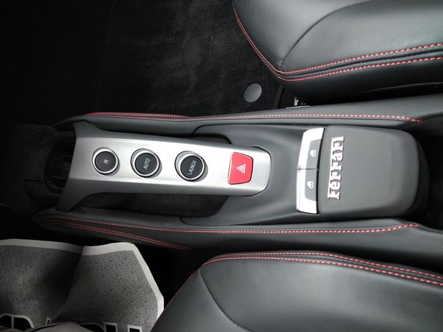 Ferrari 488 GTB 2017-03 754-19