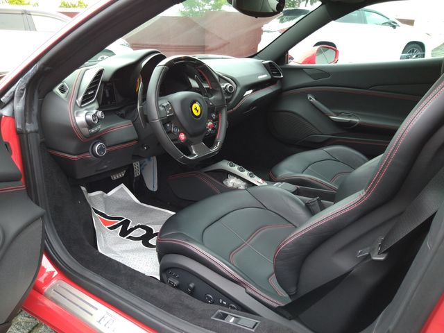 Ferrari 488 GTB 2017-03 754-8