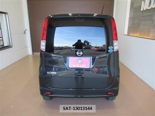 Nissan ROOX 2009-12 324205-6