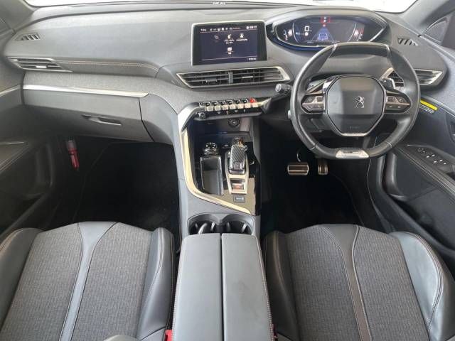 Peugeot 3008 2018-02 186963-1