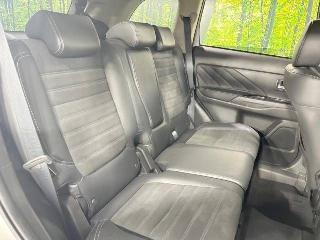 Mitsubishi OUTLANDER PHEV 2018-12 26588-11