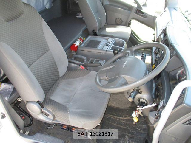 Isuzu FORWARD 2018-09 302758-24