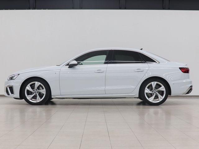Audi A4 2021-03 18299-7