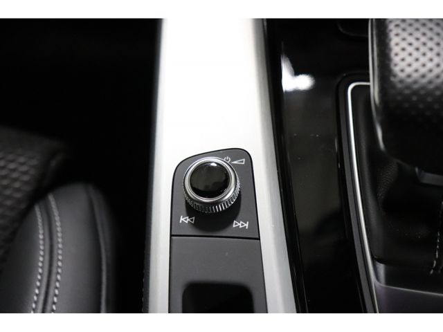 Audi A4 2021-03 18299-21