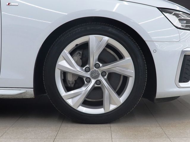 Audi A4 2021-03 18299-5