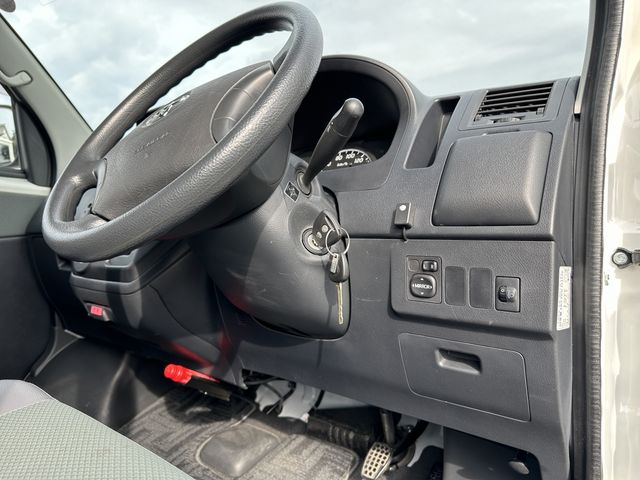 Toyota LITEACE VAN 2019-07 195852-6