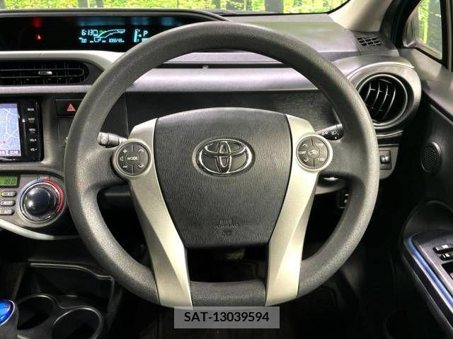 Toyota AQUA 2014-10 356208-7