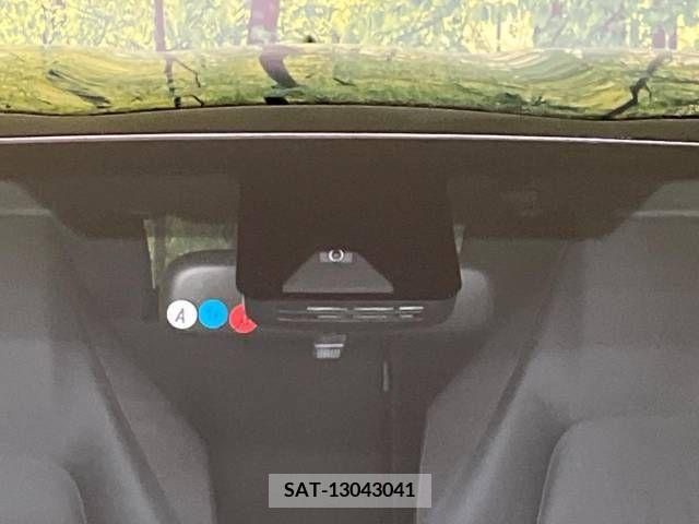 Toyota YARIS 2021-03 221879-2