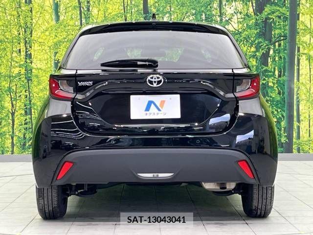 Toyota YARIS 2021-03 221879-15
