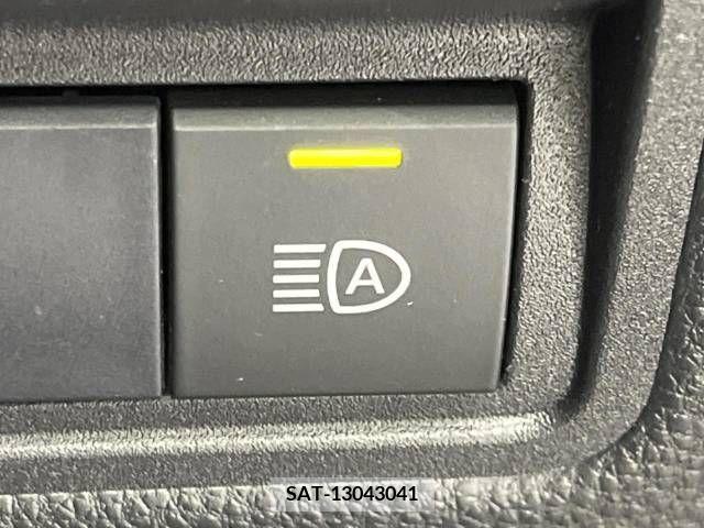 Toyota YARIS 2021-03 221879-6