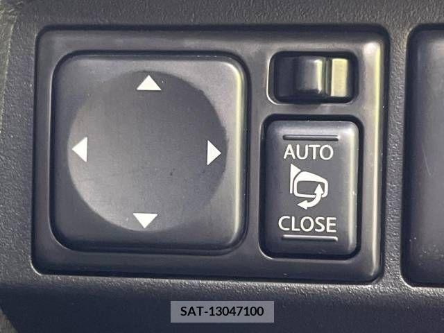 Nissan JUKE 2010-09 346447-7