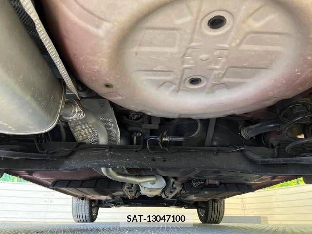 Nissan JUKE 2010-09 346447-19