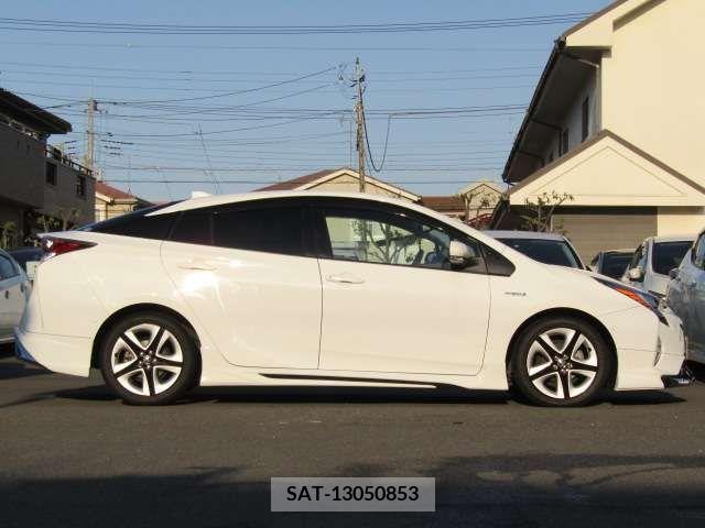 Toyota PRIUS 2017-09 246156-3
