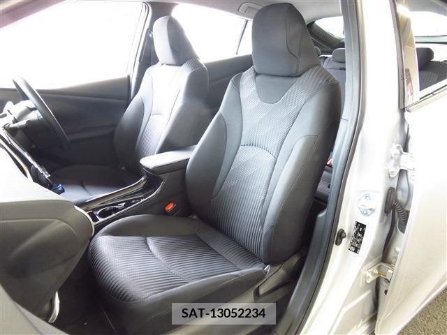 Toyota PRIUS 2019-07 281907-13
