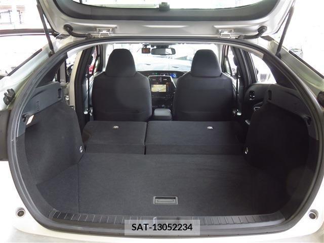 Toyota PRIUS 2019-07 281907-17