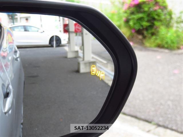 Toyota PRIUS 2019-07 281907-18
