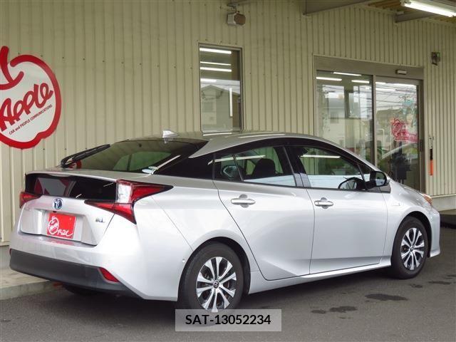 Toyota PRIUS 2019-07 281907-3