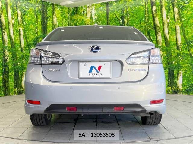 Lexus HS 2009-12 354237-15