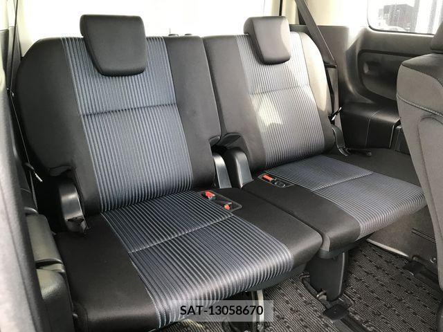 Toyota VOXY 2015-02 370291-13