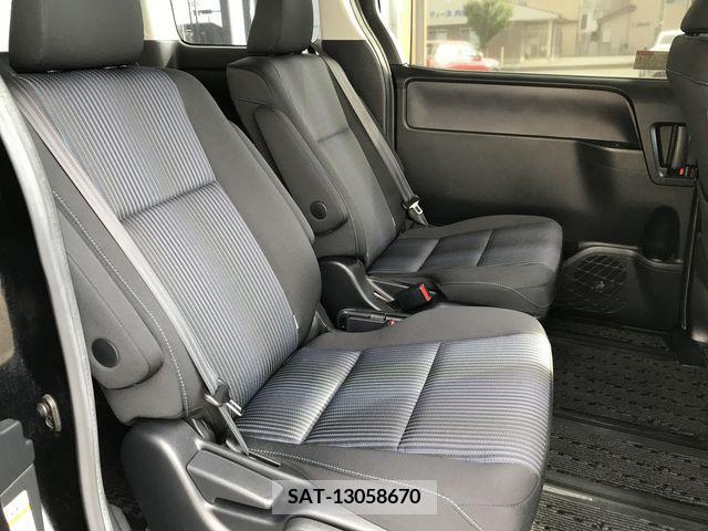 Toyota VOXY 2015-02 370291-12