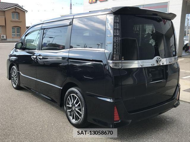 Toyota VOXY 2015-02 370291-6
