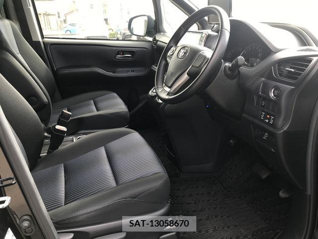 Toyota VOXY 2015-02 370291-9