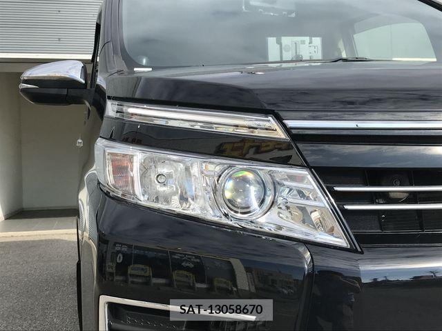 Toyota VOXY 2015-02 370291-26