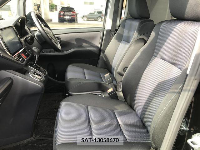 Toyota VOXY 2015-02 370291-19