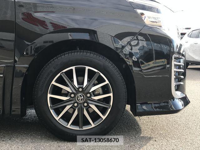 Toyota VOXY 2015-02 370291-27