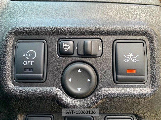 Nissan NOTE 2015-04 372278-16