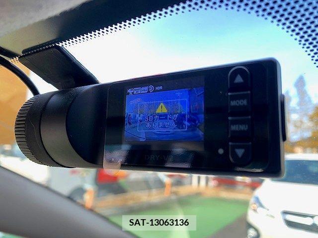 Nissan NOTE 2015-04 372278-10