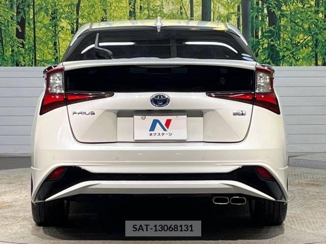 Toyota PRIUS 2019-03 211713-15