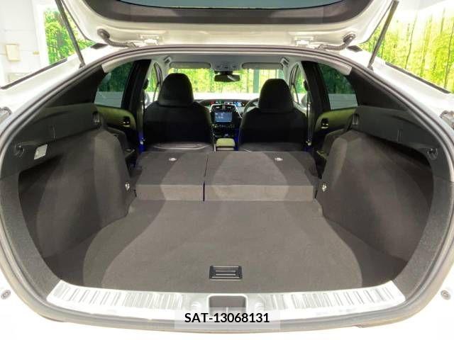 Toyota PRIUS 2019-03 211713-10
