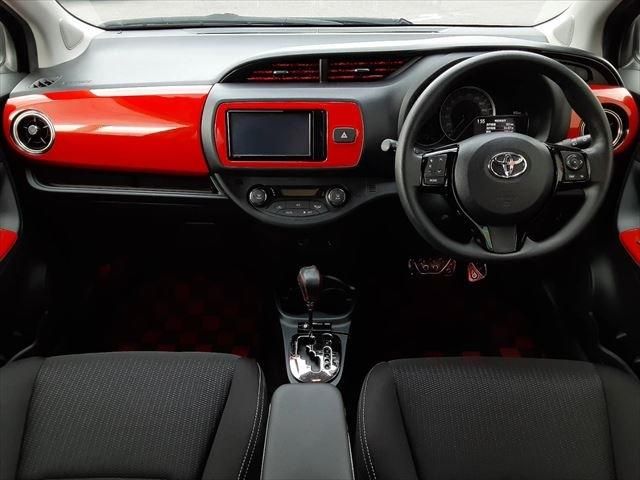 Toyota VITZ HYBRID 2019-03 195126-18
