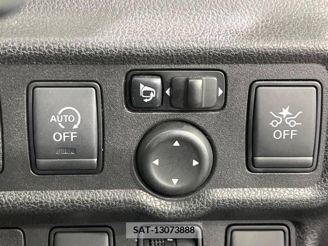 Nissan NOTE 2018-11 328783-2