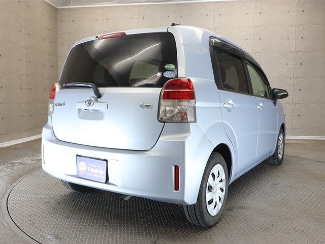 Toyota SPADE 2014-12 192505-1