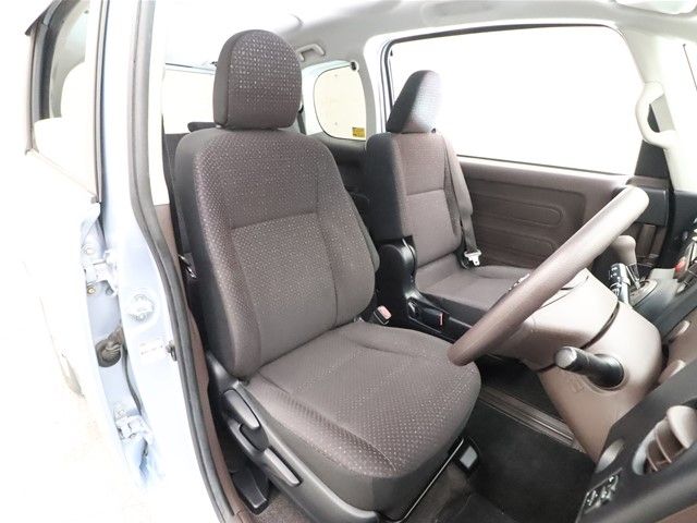 Toyota SPADE 2014-12 192505-3