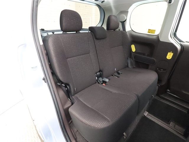 Toyota SPADE 2014-12 192505-4