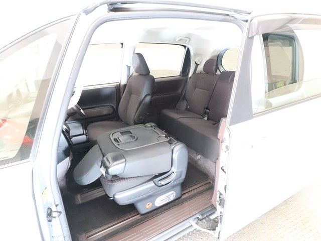 Toyota SPADE 2014-12 192505-5