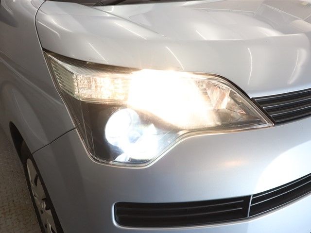Toyota SPADE 2014-12 192505-26