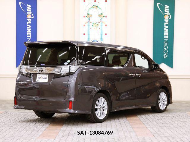 Toyota VELLFIRE 2017-04 220830-2