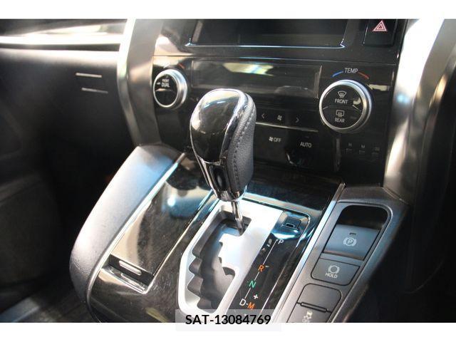 Toyota VELLFIRE 2017-04 220830-4