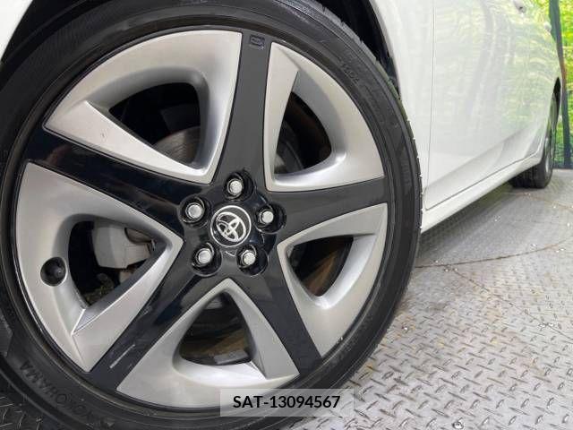 Toyota PRIUS 2019-04 393333-13