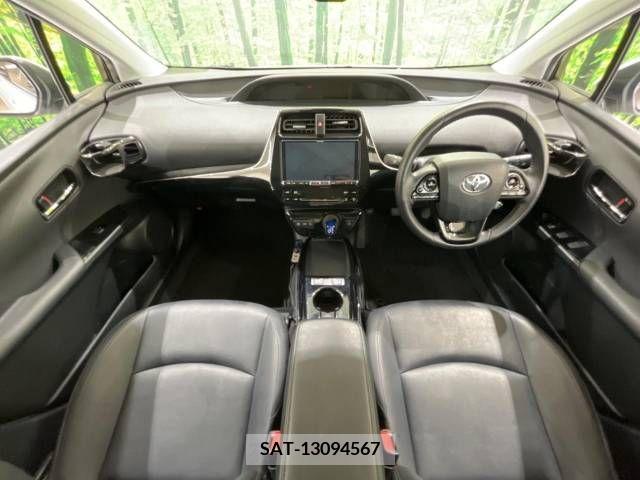 Toyota PRIUS 2019-04 393333-1