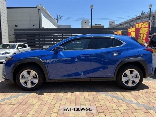 Lexus UX 2021-09 275912-7