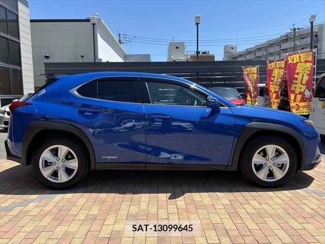 Lexus UX 2021-09 275912-6