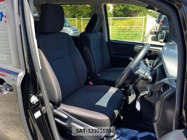 Toyota NOAH 2020-04 365141-8