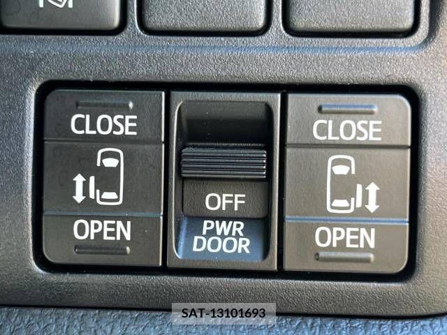 Toyota NOAH 2020-04 365141-7