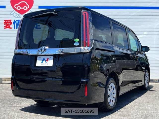 Toyota NOAH 2020-04 365141-18